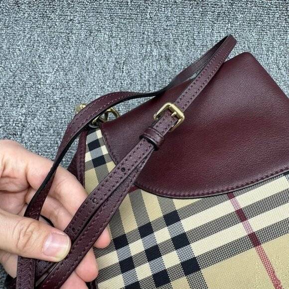 Burberry Leather Shoulder Bag 499-032225 - Picture 5 of 16